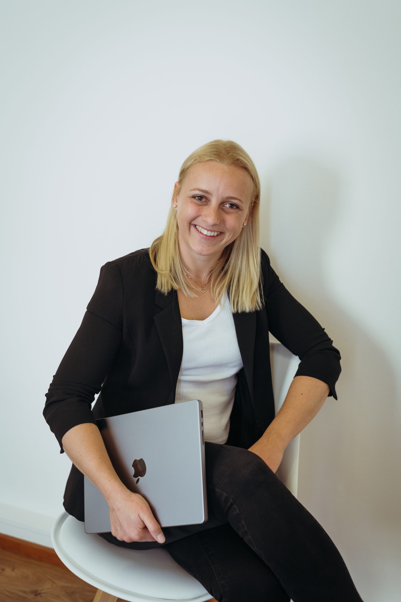 Julia Römer und ihr Team helfen dir bei deiner Social Media Strategie